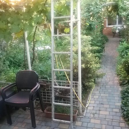 Guesthouse Marta Одеса Екстериор снимка