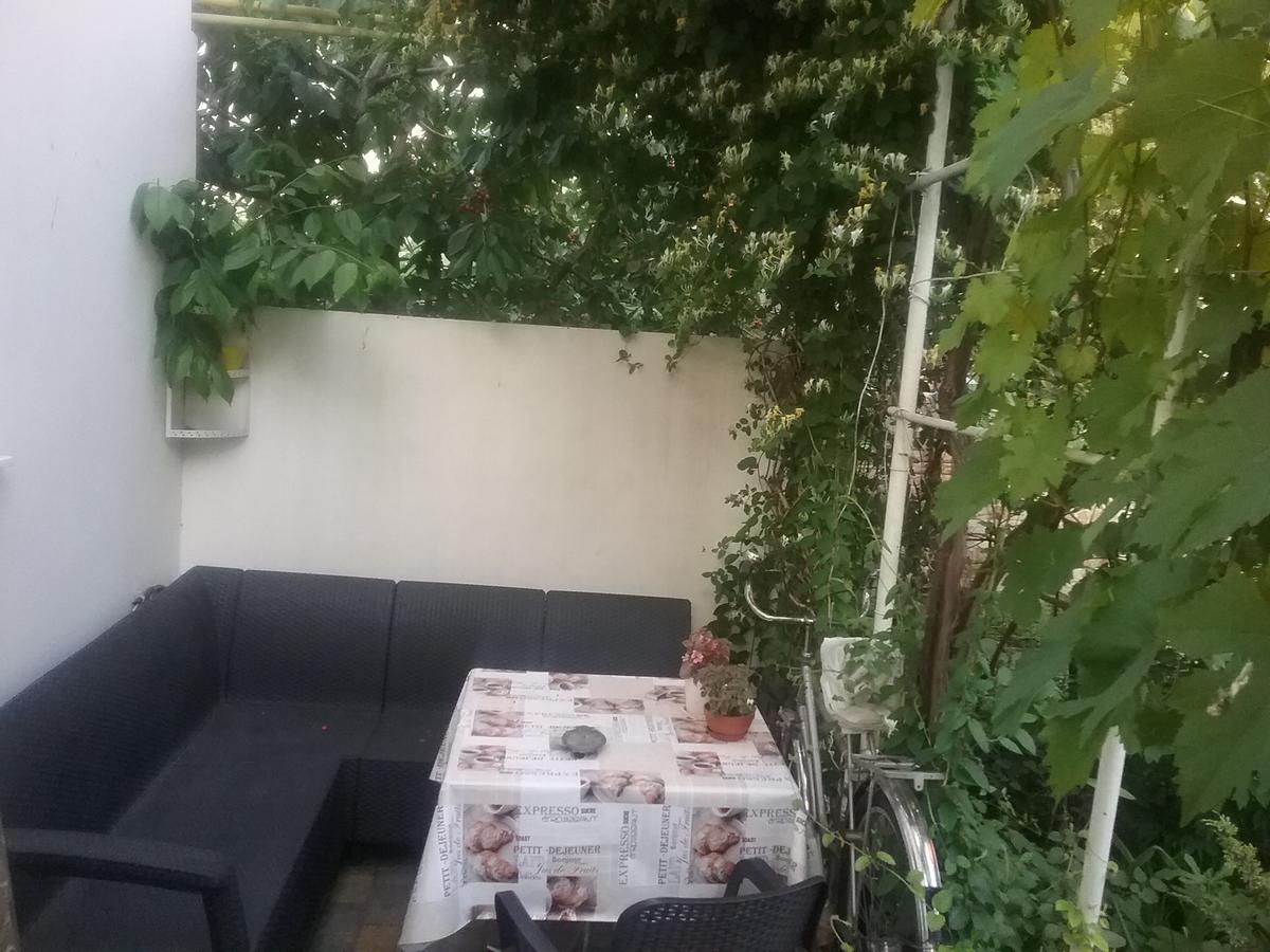 Guesthouse Marta Одеса Екстериор снимка